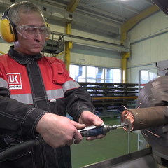 For the past 10 years, Grade 4 lathe operator Ildar Baryshnikov has been working in the lathe section of the ESP repair and testing workshop in Kogalym.
