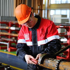 Equipment disassembly process. Pokachi Service Center.